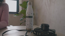 Load and play video in Gallery viewer, Stainless Steel Water Bottle.mp4